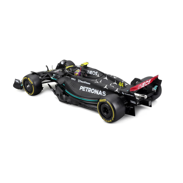 Bburago 1 : 24 Diecast Scale Model Mercedes AMG Petronas F1 W14 E Performance #44 Lewis Hamilton
