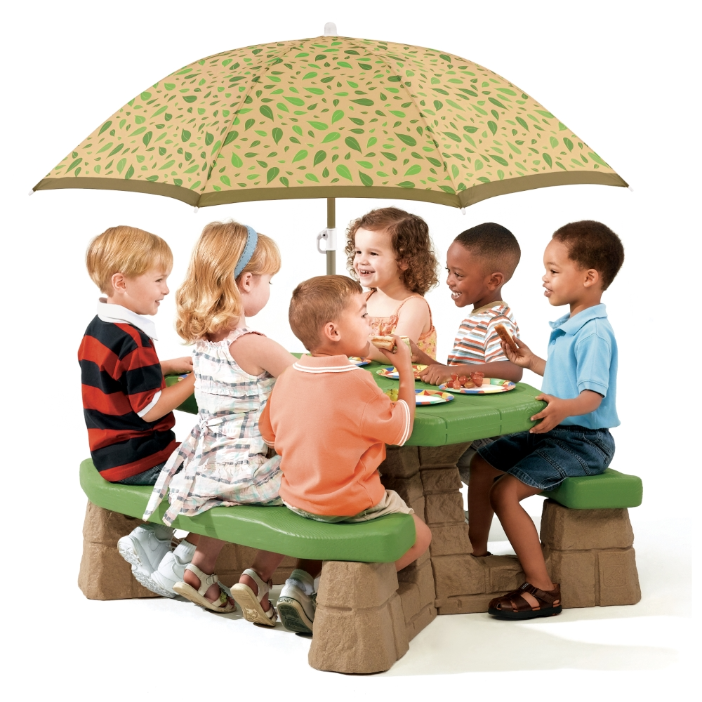 Step2 Picnic Table W Umbrella