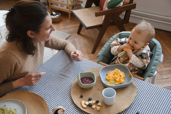Béaba 4-Piece Silicone Baby Feeding Dinner Set 4M+ – Pebble