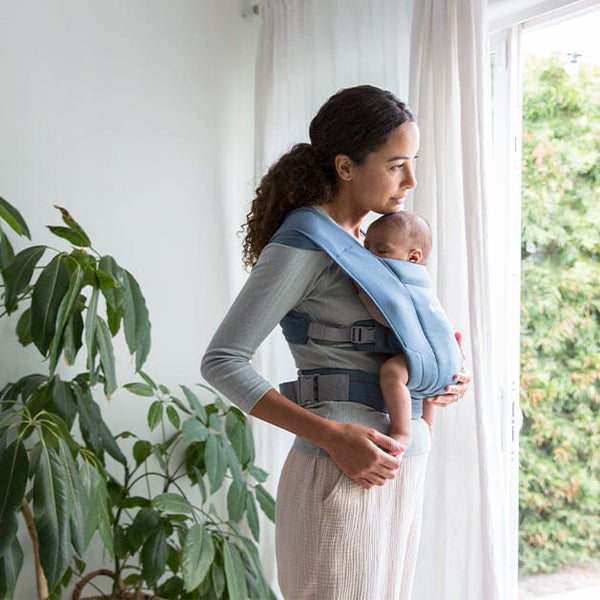 Ergo Baby Embrace Newborn Carrier - Oxford Blue