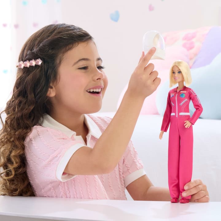 Barbie Careers Astronaut Doll with Spacesuit & Helmet – JKF77