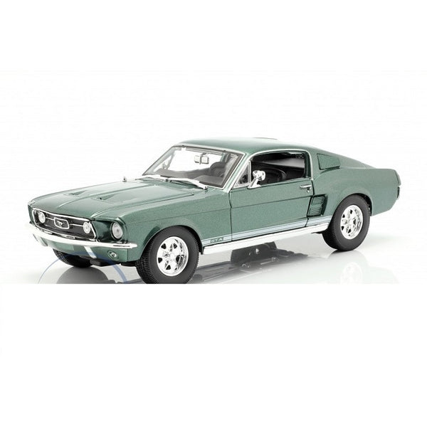 Maisto 1:18 1967 Ford Mustang GTA Fastback