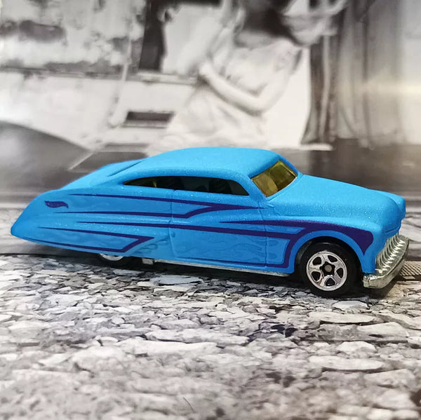 Hot Wheels 2014 Purple Passion Color-Changing Die-cast Car Model Toy 1:64